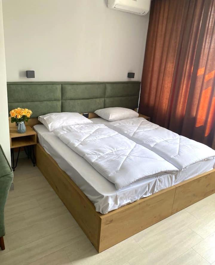 Апарт-Отель Nine Rooms Jerevan Buitenkant foto