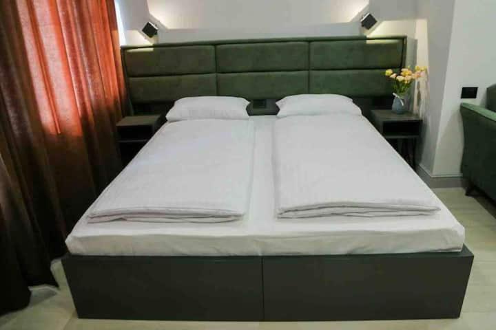 Апарт-Отель Nine Rooms Jerevan Buitenkant foto